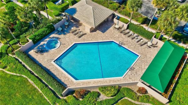 Laurel Oaks At Boca West Country Club, 20110 Boca West Dr #241, Boca Raton, Florida 33434, image 2