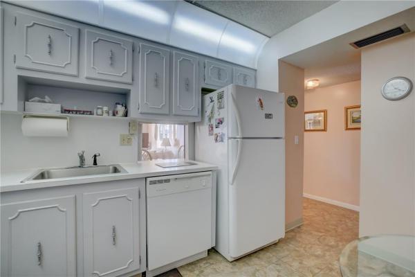 Allington Towers North, 1500 S Ocean Dr #C2, Hollywood, Florida 33019, image 1