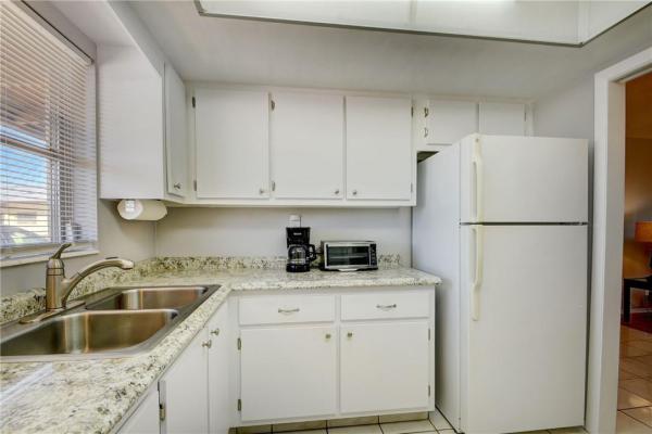 Barkley At Cresthaven Villas, 2571 Barkley Dr W #B, West Palm Beach, Florida 33415, image 3