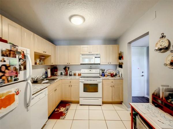 Coco Cay, 770 SE 2nd Ave #203F, Deerfield Beach, Florida 33441, image 2