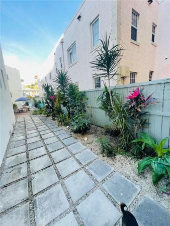 Art Deco, 610 8th St #102, Miami Beach, Florida 33139, image 2