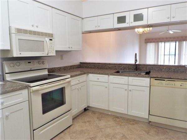 Sabal Ridge, 601 Sabal Ridge Cir #H, Palm Beach Gardens, Florida 33418, image 2