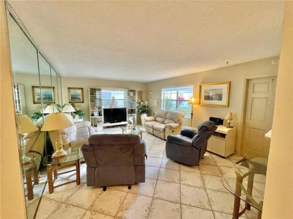 Casa Nova, 2240 Johnson St #102, Hollywood, Florida 33020, image 3