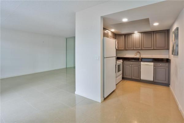 Markham, 55 Markham C, Deerfield Beach, Florida 33442, image 3