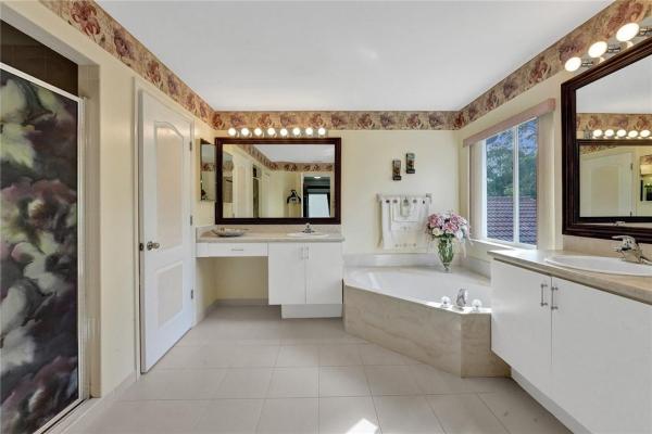 Seminole Lakes, 118 Cayo Costa Ct, Royal Palm Beach, Florida 33411, image 3