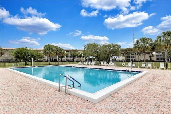 Abaco Village, 1603 Abaco Dr #B3, Coconut Creek, Florida 33066, image 1