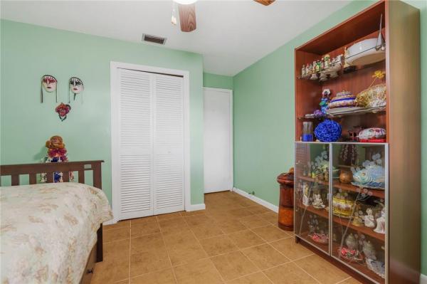 Joe-Ron North, 2633 Pierce St #202, Hollywood, Florida 33020, image 3