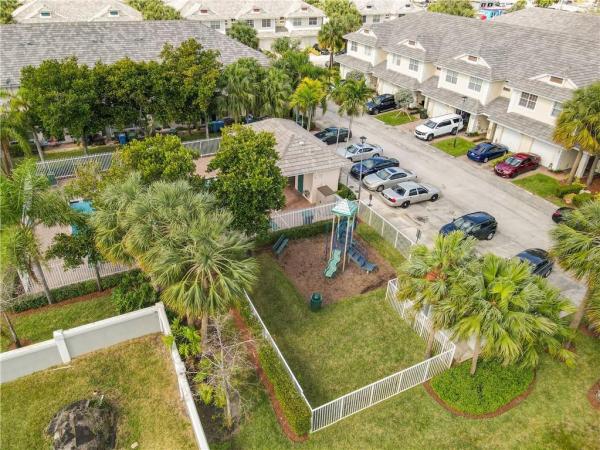 Cambridge Park, 2977 NW 30th Pl, Oakland Park, Florida 33311, image 2