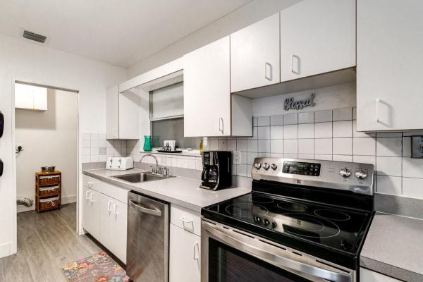 Linwood Gardens, 6444 Oak St, Hollywood, Florida 33024, image 1