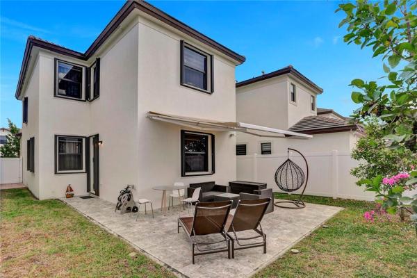 Aquabella, 10976 W 35th Way, Hialeah, Florida 33018, image 1