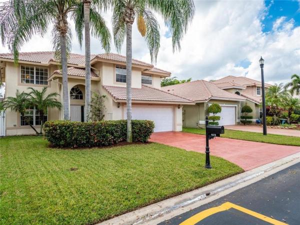 Meadow Lakes At Hillsboro Country Club, 10218 Brookville Ln, Boca Raton, Florida 33428, image 1