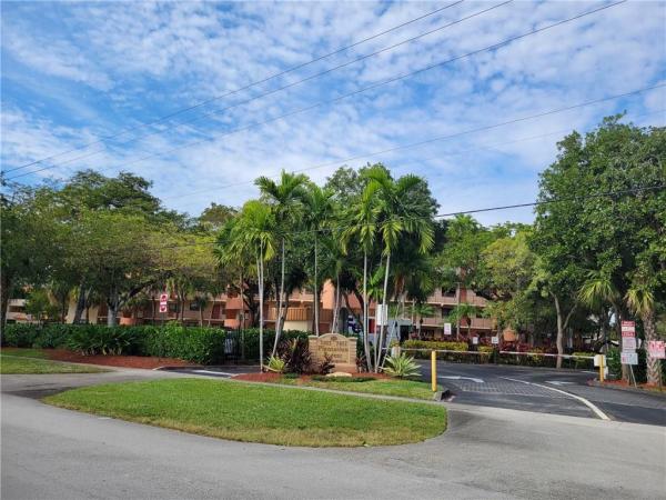 Plantation Forest, 7451 NW 16th St #401, Plantation, Florida 33313, image 1