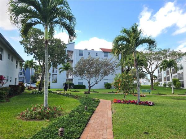 Deauville Village, 6650 S Oriole Blvd #2010, Delray Beach, Florida 33446, image 2