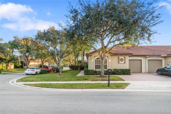 Mizner Pointe Of Boca Via Ancho, 8446 Via Serena, Boca Raton, Florida 33433, image 3