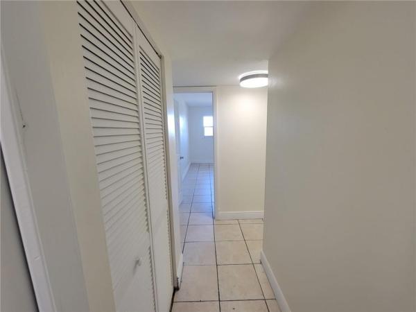 Royal Point, 3600 NW 21st St #406, Lauderdale Lakes, Florida 33311, image 2