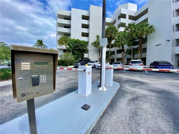 North Beach, 4201 N Ocean Dr #303, Hollywood, Florida 33019, image 1