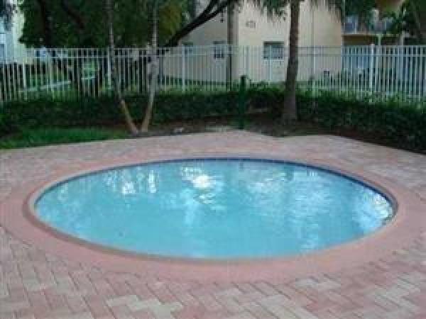 Clear Lake Palms, 407 Executive Center Dr #201, West Palm Beach, Florida 33401, image 3