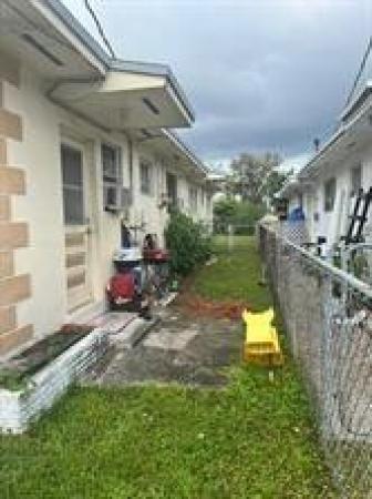 Oleta Terrace, 95 NE 168th St, North Miami Beach, Florida 33162, image 2