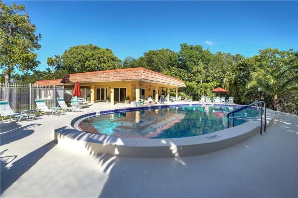 Manor Grove Village, 1930 NE 2nd Ave #106L, Wilton Manors, Florida 33305, image 1