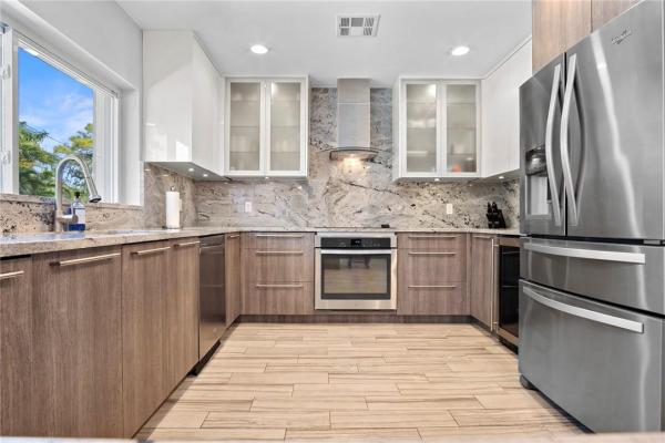 Valencia At Wilton Manors, 715 NE 21st Dr, Wilton Manors, Florida 33305, image 3