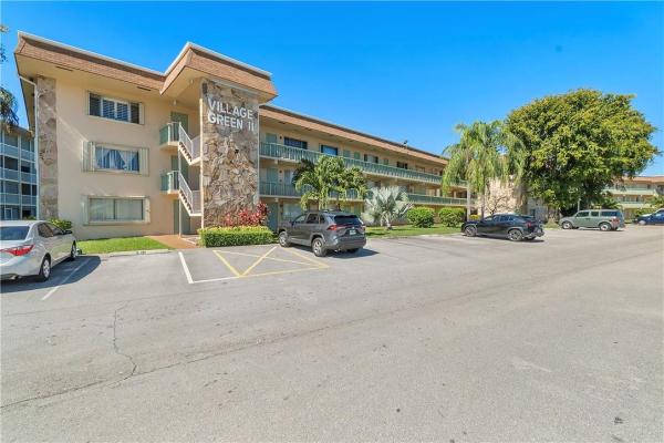 Village Green 2, 200 Village Green Cir E #312, Palm Springs, Florida 33461, image 3