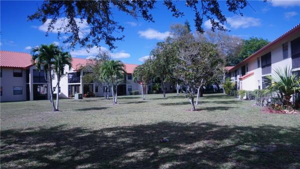 Diplomat Square, 1602 Congressional Way, Deerfield Beach, Florida 33442, image 1