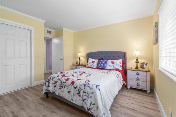 Manor Grove Village, 1940 NE 2nd Ave #117J, Wilton Manors, Florida 33305, image 3