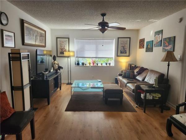 Oakland Grove Village, 659 W Oakland Park Blvd #209C, Oakland Park, Florida 33311, image 1