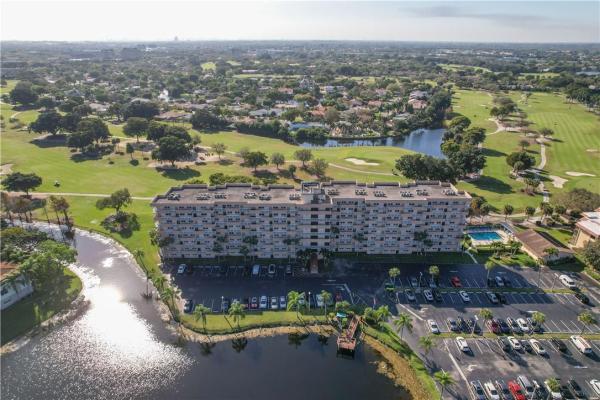 Coronado At Jacaranda, 250 Jacaranda Dr #512, Plantation, Florida 33324, image 3