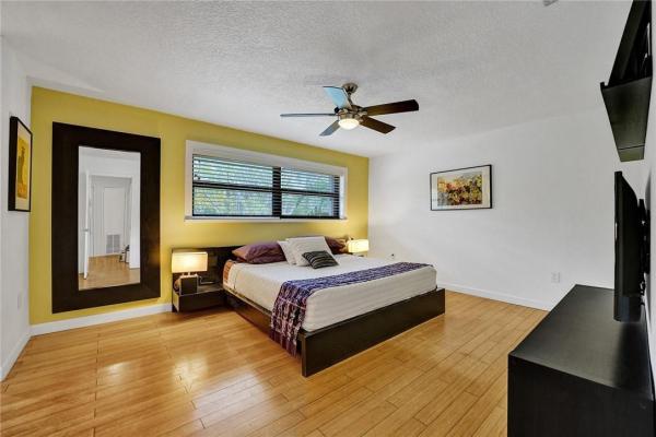 Cocoranda Townhomes, 702 SW 89th Ave, Plantation, Florida 33324, image 2