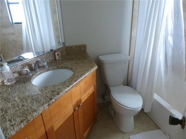 Bella Vista, 1127 E Seminole Ave #4D, Jupiter, Florida 33477, image 3