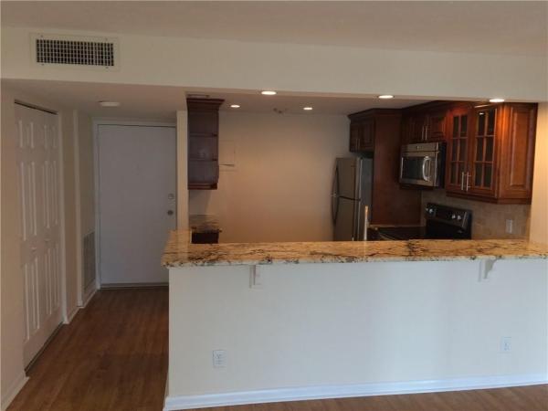 Breakwaters Of The Palm Beaches, 500 Executive Center Dr #4F, West Palm Beach, Florida 33401, image 2
