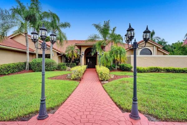 Laurel Oaks, 11919 Sw 42nd Ct, Davie, Florida 33330, image 1