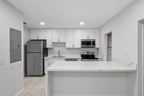 Leslie Estates, 2787 NW 196th St, Miami Gardens, Florida 33056, image 1