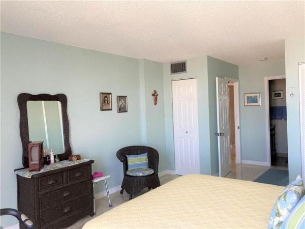 Allington Towers North, 1500 S Ocean Dr #D15, Hollywood, Florida 33019, image 1
