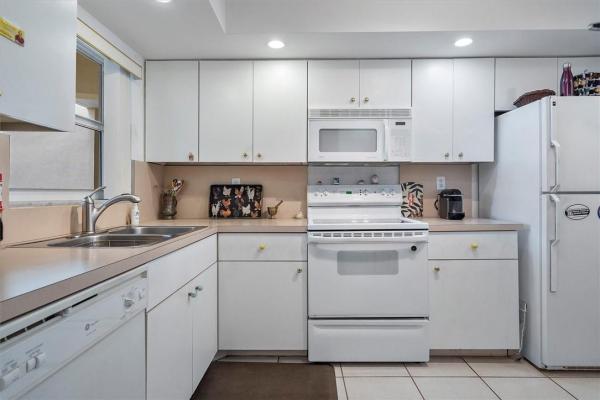 Hawthorne Bay, 1332 Bayview Dr #102, Fort Lauderdale, Florida 33304, image 2