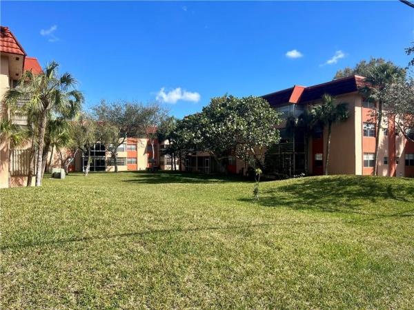 Holiday Springs, 3110 Holiday Springs Blvd #309, Margate, Florida 33063, image 1