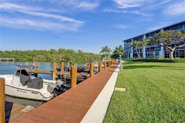 Penthouse North, 103 NE 19th Ave #332, Deerfield Beach, Florida 33441, image 3