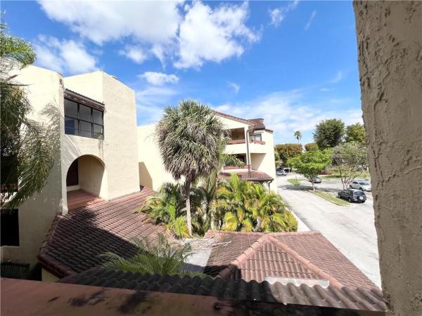 Kenland Bend North, 8800 SW 123rd Ct #J304, The Crossings, Florida 33186, image 1