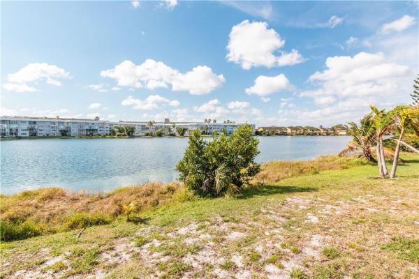 Lake Park, 952 NE 199th St #114, Ives Estates, Florida 33179, image 1