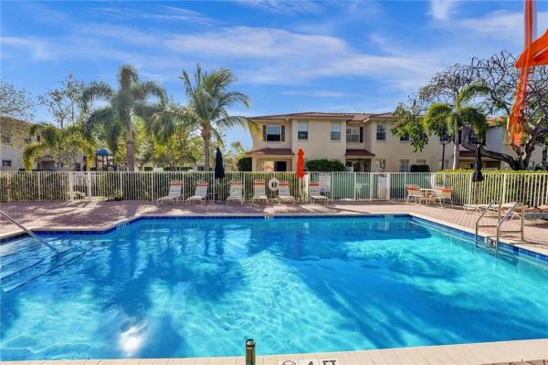 The Village At Swinton Square, 123 S Longport Cir #9C, Delray Beach, Florida 33444, image 1