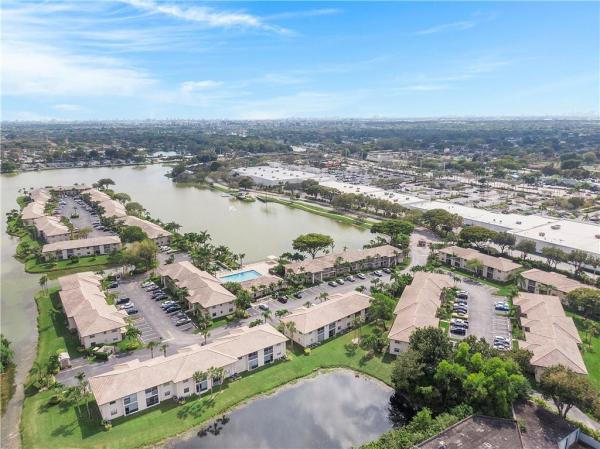 Viewpointe, 5570 Lakeside Dr #103, Margate, Florida 33063, image 2