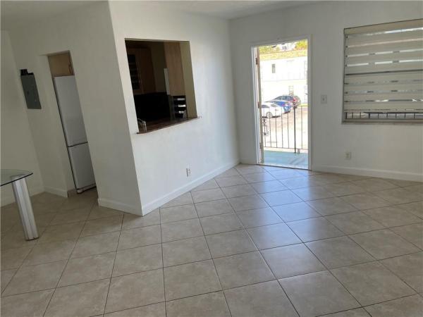 Cypress Gardens, 2225 Polk St #5B, Hollywood, Florida 33020, image 3