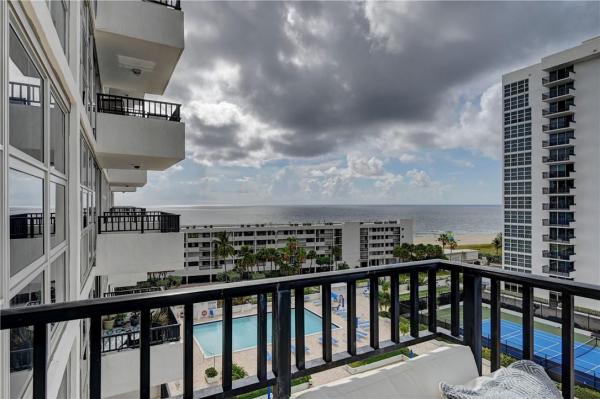 Silver Thatch Atlantic Plaza, 531 N Ocean Blvd #1004, Pompano Beach, Florida 33062, image 1