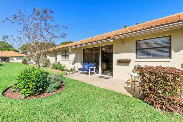 Bent Tree Villas West, 9910 Pyracantha Tree Ter #B, Boynton Beach, Florida 33436, image 2