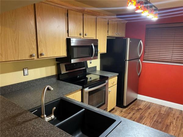 Sabal Palm Of Pine Island Ridge, 9510 Seagrape Dr #203, Davie, Florida 33324, image 2