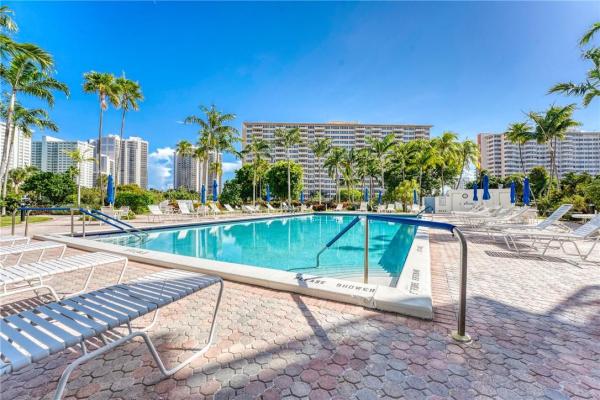 Coral Ridge Towers East, 3300 NE 36th St #1016, Fort Lauderdale, Florida 33308, image 3