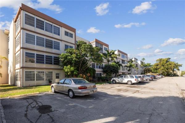 Majestic Gardens, 4047 NW 16th St #402, Lauderhill, Florida 33313, image 2