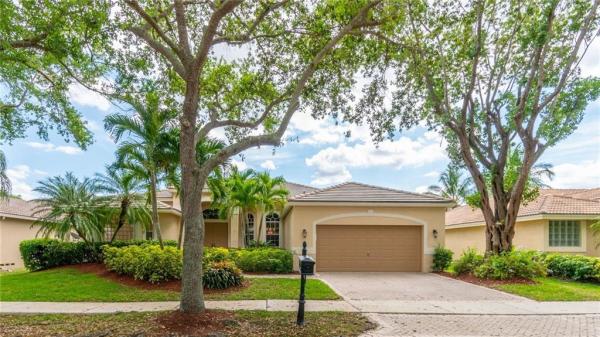 Oak Ridge, 3820 Oak Ridge Cir, Weston, Florida 33331, image 1