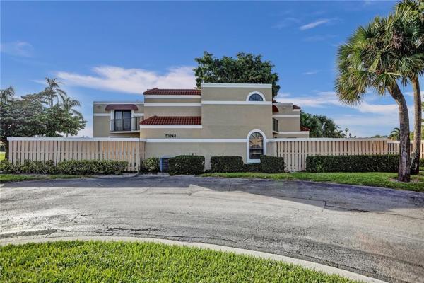 Chateau Wood, 4075 Village Dr #B, Delray Beach, Florida 33445, image 1